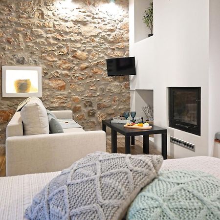 Pyrgos Houses And Restaurant Avgonima Ngoại thất bức ảnh