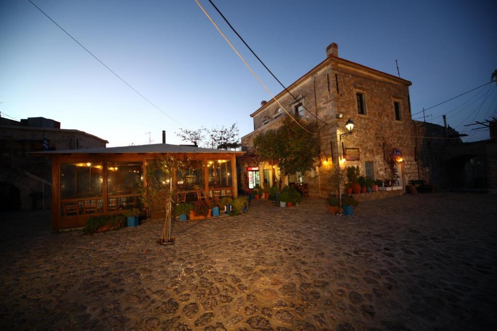 Pyrgos Houses And Restaurant Avgonima Ngoại thất bức ảnh